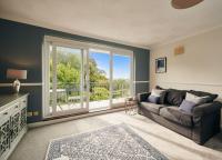 Sea Gem - large holiday cottage in Tenby with private parking - B&B Tenby