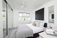Comfortable 2 Bedroom Home with Parking in Taunton - B&B Taunton