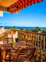 Le Ciel Bleu - vue mer, toute à pied plage et commerce - B&B Fréjus