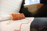 NEW! Unique Modern Glamping Chalet #2 - B&B Orderville