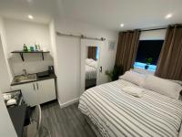 UNLIMITED-PEACE PRIVATE STUDIO APARTMENTs - Ferienwohnung Weston-super-Mare