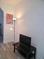 Nice 1 Bedroom Apartment in Sunny Days Motel 3 - Bed and Breakfast St. Petersburg
