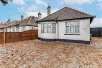 Spacious 4BR House By Mills Stays Contractors Accommodation Wickford With Free Parking & Free WiFi - Ferienwohnung Southend-on-Sea