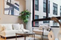 Top Floor 2BR in Wynwood with Pool Gym Rooftop - Chambres d'hôtes Miami