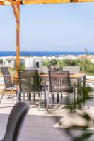 SeaVibe-Coastal Seaview Apartment - Chambres d'hôtes Paralímni