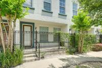 Walkable EaDo Condo Near Dtwn: Modern + Chic! - Chambres d'hôtes Houston