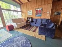 Petoskey Stone Lodge - Bed and Breakfast Bellaire