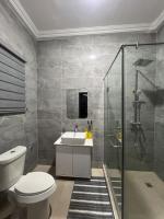 Luxury 3BR 3BA Villa in Gated Estate with Fast WiFi - B&B Medina Estates
