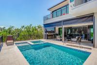 Modern Hickory Hideaway - B&B Bonita Springs
