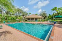 Wild Pines Retreat - B&B Bonita Springs