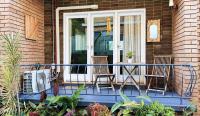 Central 2 Bedroom Apartment - Walk to Beach & CBD - Sleeps 5 - Chambres d'hôtes Wollongong