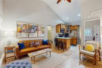 Arrowhead Resort - Stylish Retro Escape - B&B Saugatuck