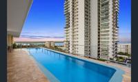 The Midas Touch Rooftop Pool & Free Parking - Bed and Breakfast Darwin