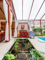 Uva Blue Villas - Pool House - AC, 3 Ensuite bedrooms, 8 guests, Koi Fish Pond - Chambres d'hôtes Cocles