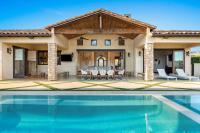 Via de la Sky Ranch - Sprawling Tuscan Villa in Wine Country - B&B Temecula