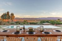 Via de la Sky Ranch - Sprawling Tuscan Villa in Wine Country - B&B Temecula