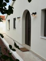 Seaview Home with Private Pool - 5 min from Beach - B&B Neo Chorio
