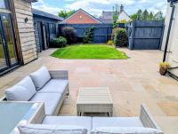 The OId Post Office - Peaceful Village Stay - B&B Ifton Heath