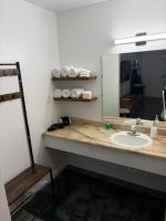 King Suite #18 at Glory Dayz - B&B Eureka Springs
