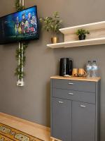 Bright Gzira Studio with Balcony & AC and Fast Wifi - B&B Gżira