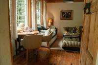 Hidden Rock Cottage - Romantic reatreat and hot tub - B&B Rynoltice