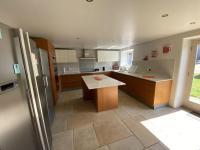 Malt Barn Holiday Home with 7 Bedrooms Hot… - B&B Brize Norton