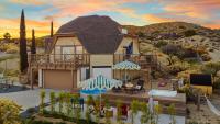 Rockaway Mesa Dome Views Pool Karaoke Sauna - B&B Yucca Valley