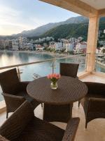 Dream Catcher Seafront - Ferienwohnung Rafajlovići
