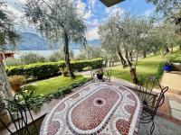 Garden Apartment with lake view - B&B Brenzone