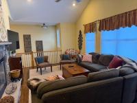 NEWLY LISTED Mountain Lake House - Enjoy All-Year Round in Our Family Home - Chambres d'hôtes Lake Harmony