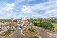 Modern 2 Bed Flat 5 mins Ealing Broadway Station - B&B Ealing