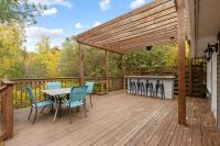 Long Lake Escape 4BR Modern Home 15 Min to Downtown Traverse City - Bed and Breakfast Traverse City