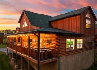 Smoky Bear Splash Top Rated Private Pool Cabin with Hot Tub, Mtn Views, Arcade Games, Excellent Location - Chambres d'hôtes Pigeon Forge