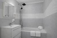 Comfort 65 2-Bedroom Apartment with Balcony - B&B Miskolc