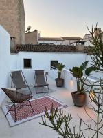 Spacious and cosy - village house - B&B Santa Margalida