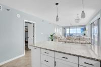 Corner on Romar 706 - B&B Orange Beach