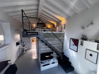 Loft due livelli di design pubblicato su riviste architettura con due posti auto - B&B Porto Santo Stefano