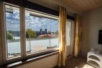 Olavinlinna Design Suite - Renovated, AC, Wifi - Chambres d'hôtes Savonlinna