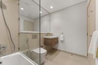 Luxe Yas Studio with Pool & Gym - B&B Abu Dabi