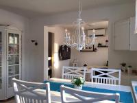 B&B Slagnäs - Modern Lapland Cottage with Outdoor Sauna & BBQ Hut - Bed and Breakfast Slagnäs