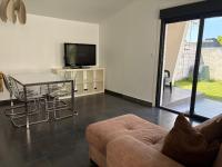 Casa vacacional a 5 min de playa y bus al centro - B&B Vigo