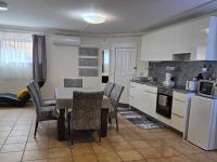 Holiday Apartman - B&B Kecskemét