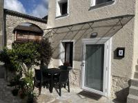 La Maggiolina, a rural cottage in a historic village - Chambres d'hôtes Cison di Valmarino