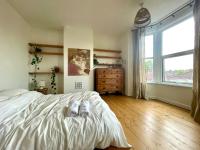 Peaceful 3 Double Bed House By Park - B&B Bristol
