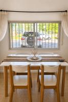DEPARTAMENTO cerca de CABA hasta 4 personas Parking Gratis Patio ideal familias estadias cortas por Trabajo Recitales Salud y Capacitaciones - B&B Martinez