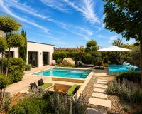 Oasis&Nirvana Lisle sur Sorgue piscine Barbecue Brasero Babyfoot 4 chambres climatisées - Chambres d'hôtes L'Isle