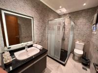 Two-Bedroom Deluxe Apartment