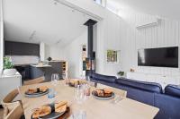 STYLISH TOWNHOUSE - Cozy Winter Garden & Fireplace - Chambres d'hôtes Tromsø
