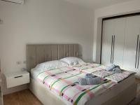 Stylish Room by Canyons & City - B&B Corovode