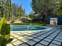 Luna House Sevilla - B&B Guillena
